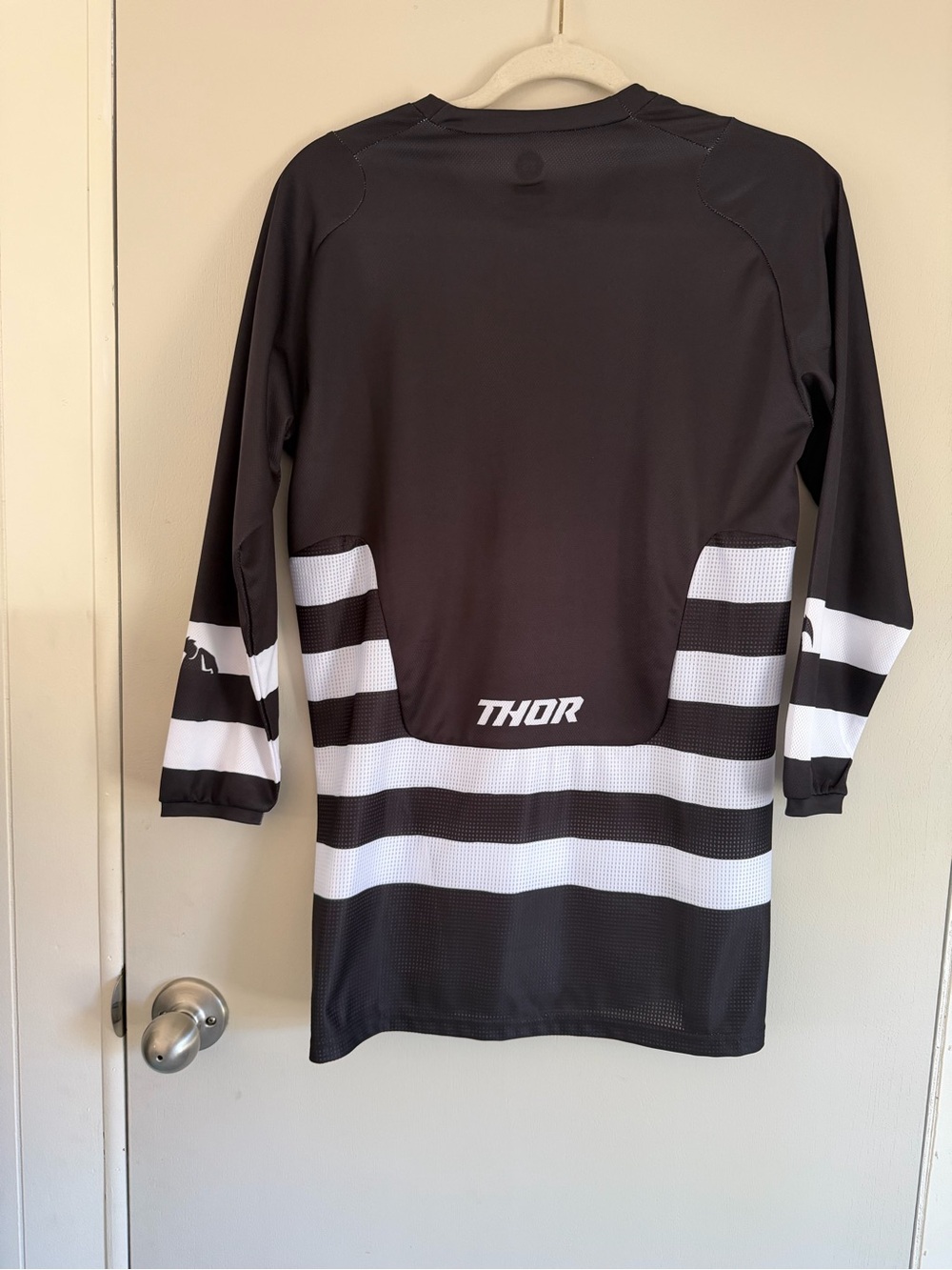THOR Black & White Striped Floral Mountain Bike Jersey - Picture 2 of 3